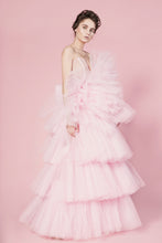 Rochie lungă Candy pentru eveniment cu volane din tul roz și fundă supradimensionată
