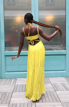 Rochie lunga Alya demi-couture pentru cocktail din voal de mătase naturală galbena cu bretele ajustabile
